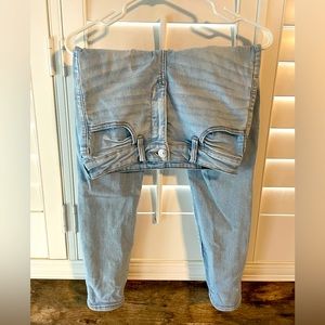 American Eagle light wash skinny jean